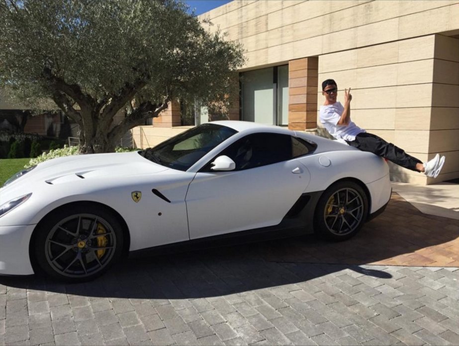 Messi Has Love For His Road Monster Maserati Granturismo S Diski