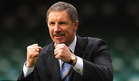 Stuart Baxter Addresses Reports That He Earns R1 Million Per Month