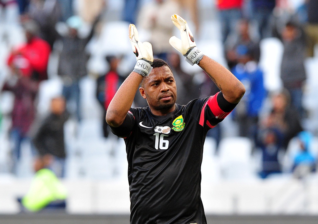 Itumeleng Khune of South Africa applauds the crowd during the international friendly between South Africa and Angola at Cape Town Stadium, Cape Town on 16 June 2015 ©Ryan Wilkisky/BackpagePix