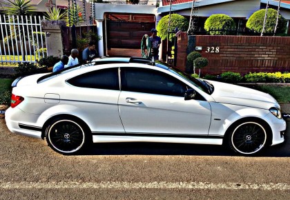 Daine Klate shows off his AMG - Diski 365