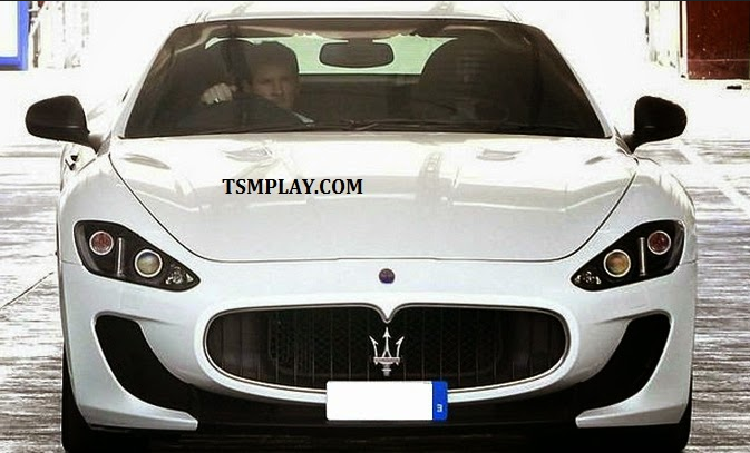 Messi in his maserati