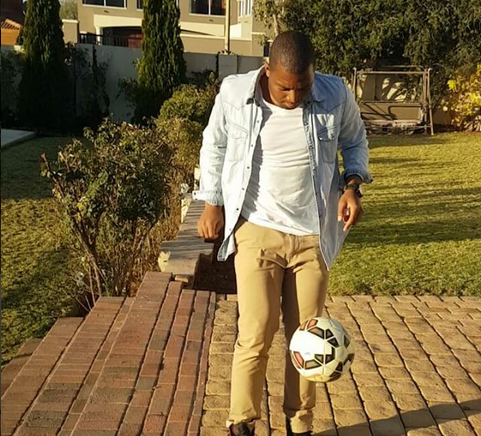 Who Said Goalkeepers Can't Juggle Watch Khune's Juggling Skills Here