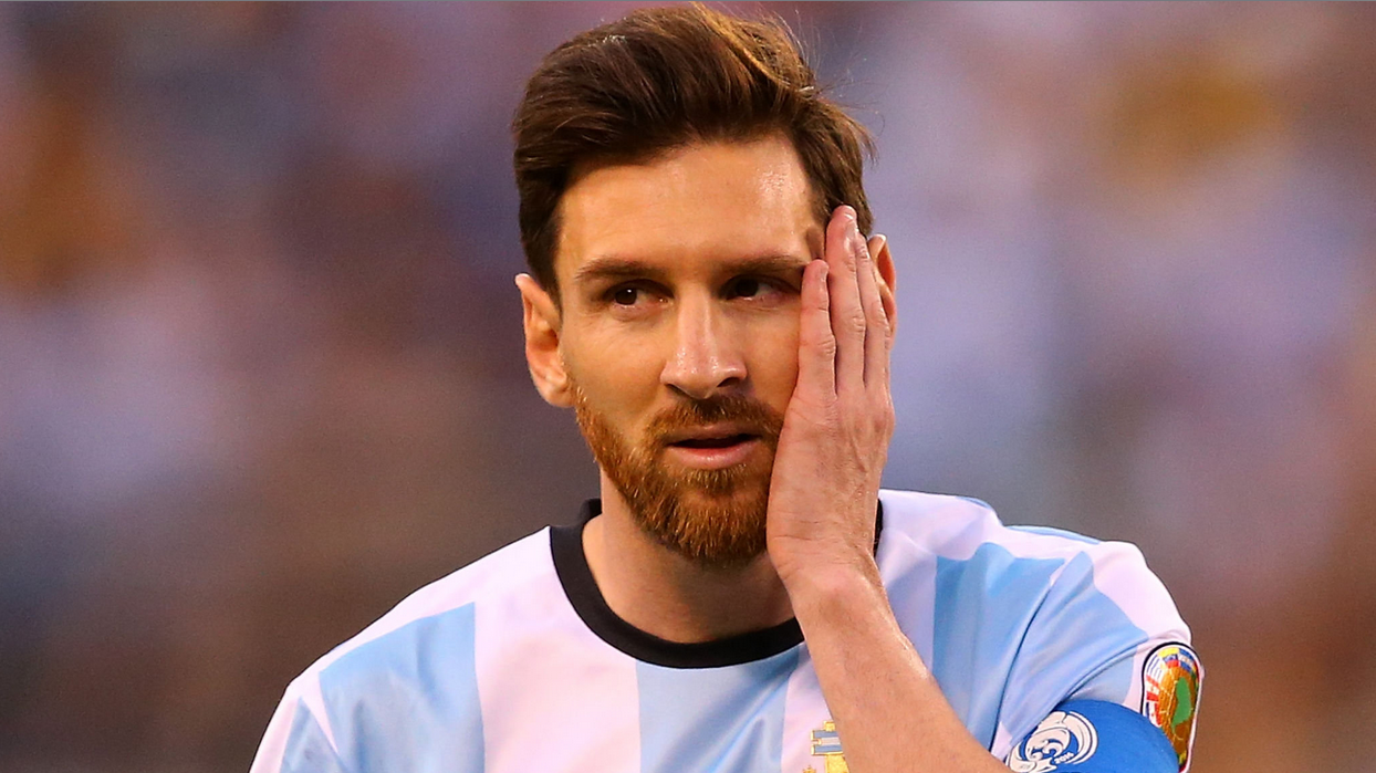messi crying