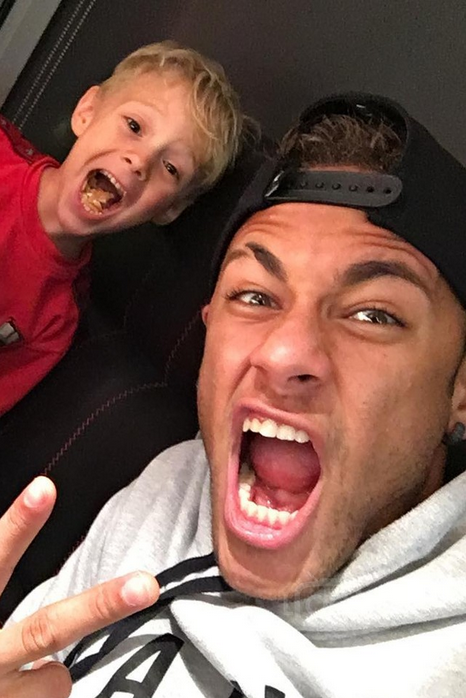 neymar with his son