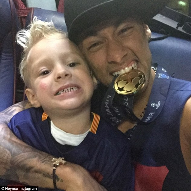neymar with his son1