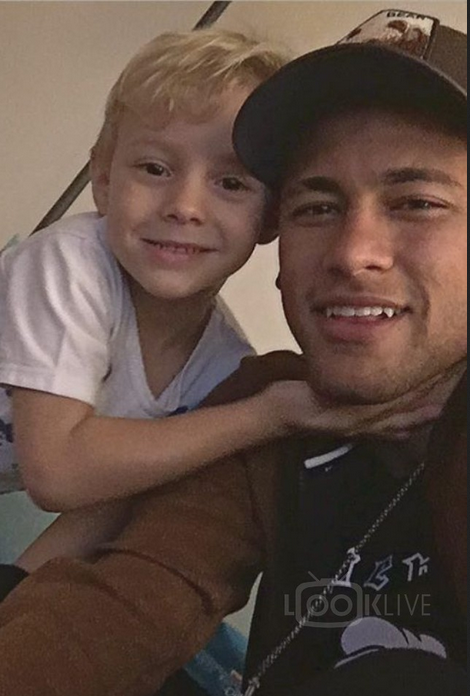 neymar with his son2