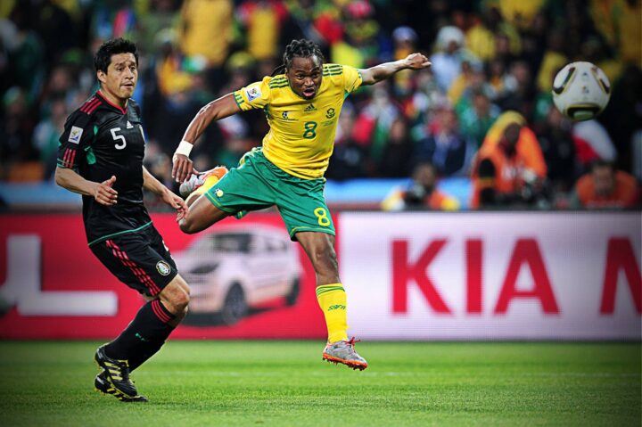 Siphiwe Tshabalala Is One Of 10 Players To Sign For Amazulu!