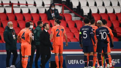 Istanbul Basaksehir Players Walk off The Pitch against PSG!