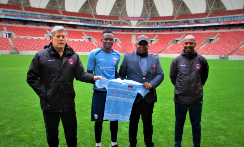 Luyolo Nomandela Is The First Signing Under The New Chippa Reign!