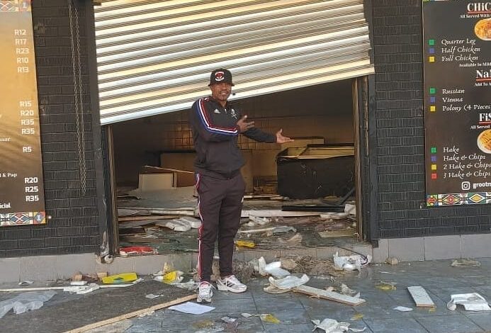 Lucky Lekgwathi's Grootman Restaurant Looted as Riots Continue!