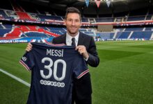 Lionel Messi Signs Two Year Contract with French Giants PSG!