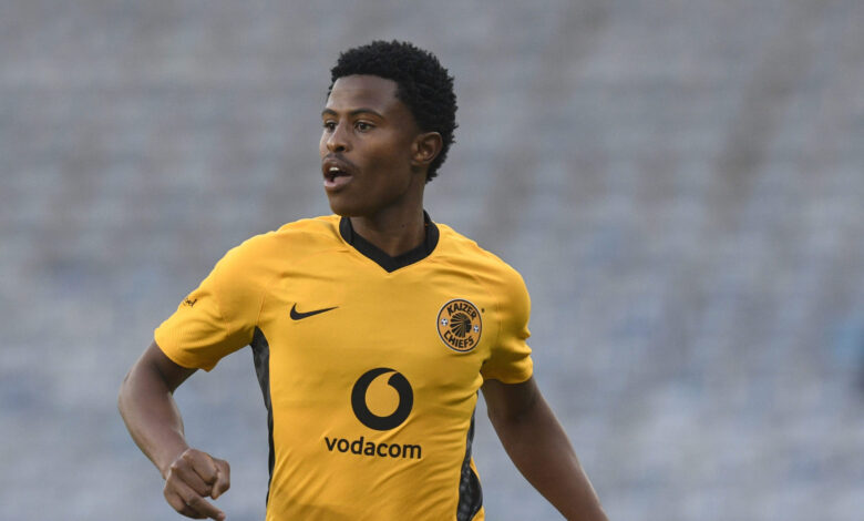 Happy Mashiane Delighted to Extend Contract with Childhood Team Kaizer Chiefs!