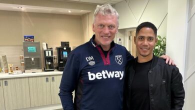 PICS: Steven Pienaar Hangs Out with Former Coach David Moyes!