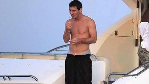 Here Are Soccer Players Who Have Been Caught Smoking Cigarettes!