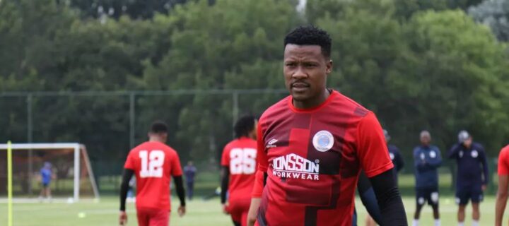 Gavin Hunt Reveals Thamsanqa Gabuza May Leave the Club This Month!