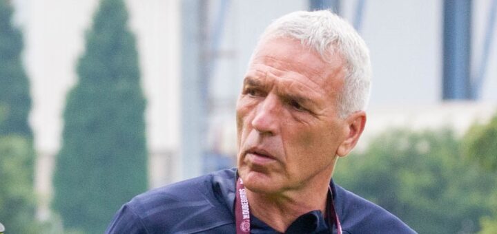 Ernst Middendorp Believes They Could Have Got Something Against Mamelodi Sundowns!