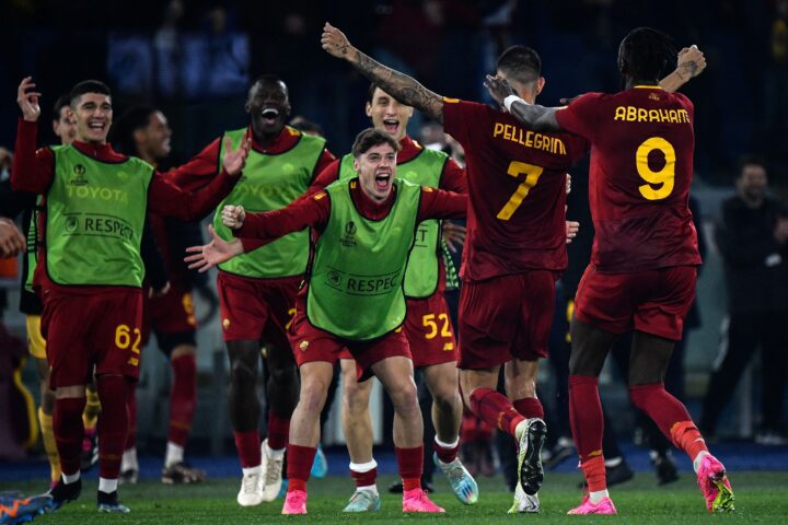 Roma Fight Their Way to UEFA Europa League Semi-Finals!