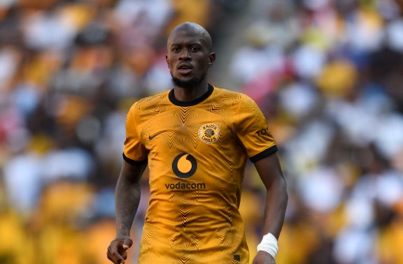 Sifiso Hlanti Could Take Pay Cut to Remain at Kaizer Chiefs!