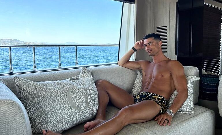 WATCH: Cristiano Ronaldo Trains to Costa Titch Music!